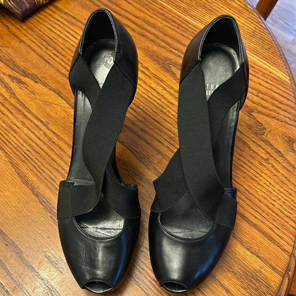 Stuart Weitzman Black shoes with a 4.5” Heel